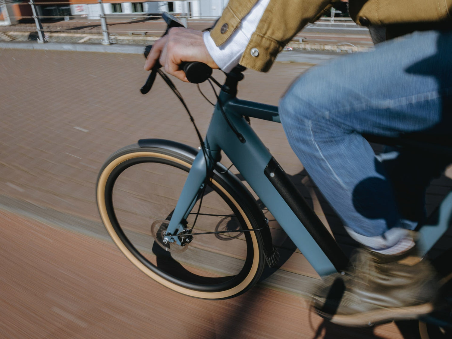 Lekker Bike Amsterdam GT eBike in Concrete Blue