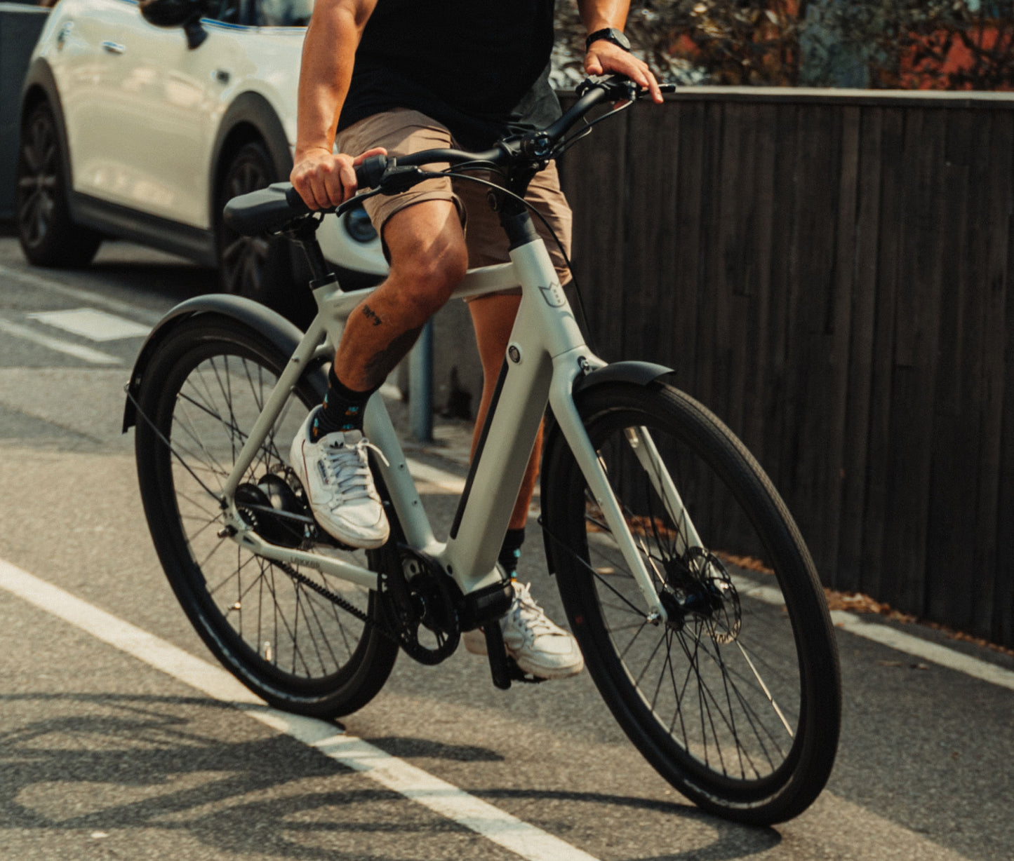 Ams_GTS_Alpine White_1