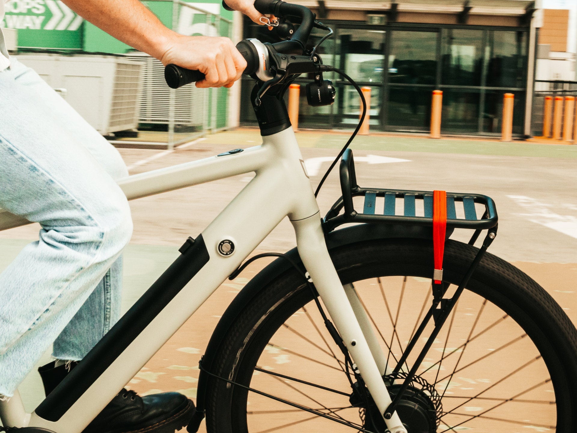 Discover our Amsterdam commuter (e)bikes - LEKKER Bikes – Lekker Bikes ...
